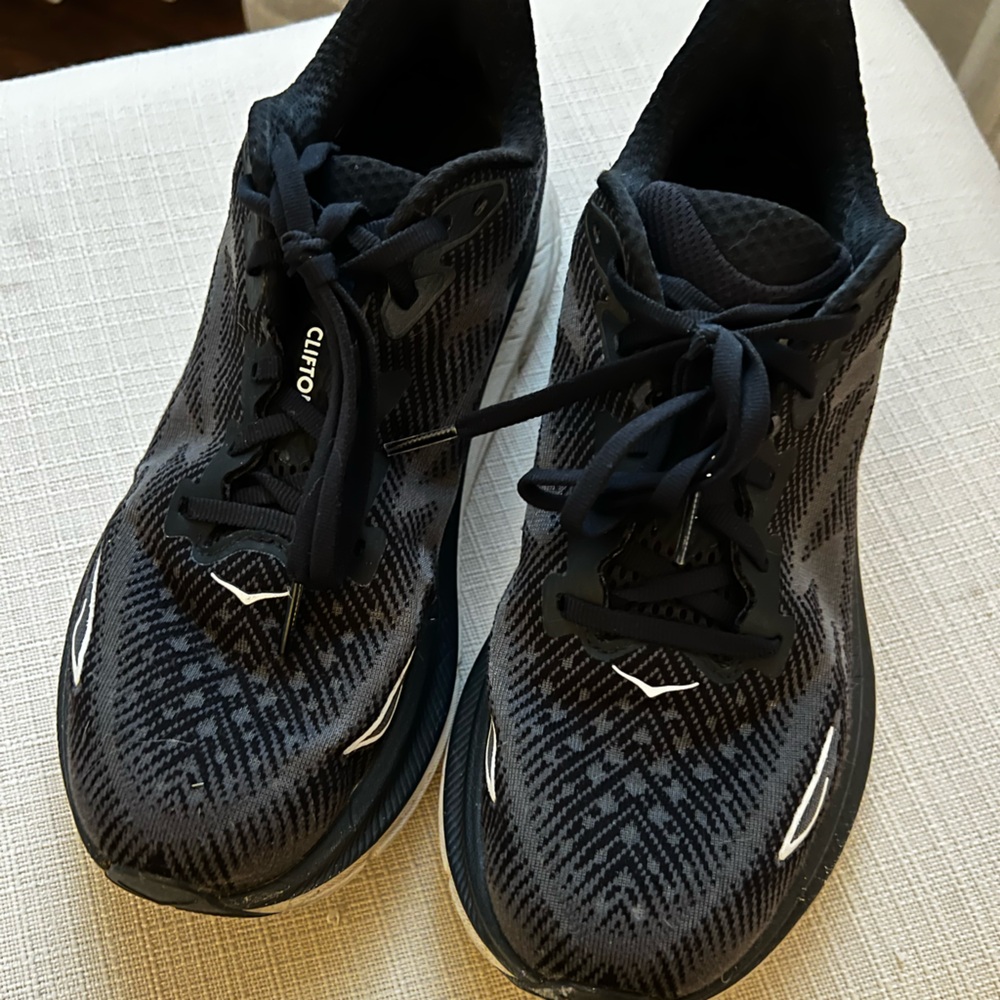 HOKA Clifton 9